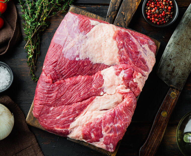 A,Whole,Piece,Of,Raw,Beef,Brisket,Set,with,Ingredients,For
