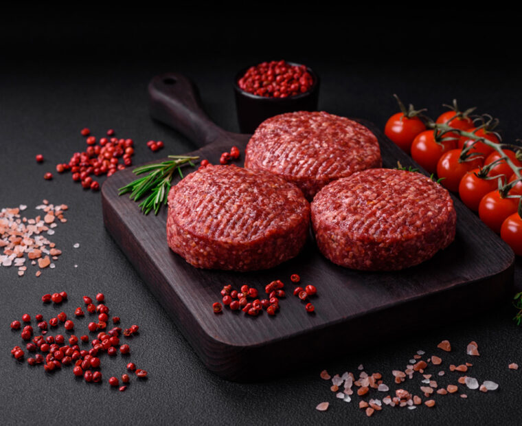 Fresh,Raw,Ground,Beef,Burger,Patty,With,Salt,And,Spices